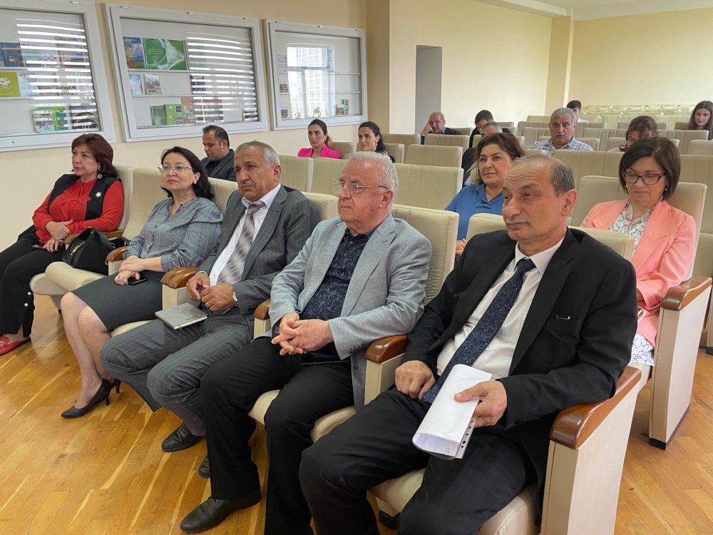 COP-29 uzre Fealiyyet planina esasen AzMIU-nun &ldquo;ST ve MKS&rdquo; fakultesinde elmi seminar kecirilmisdir